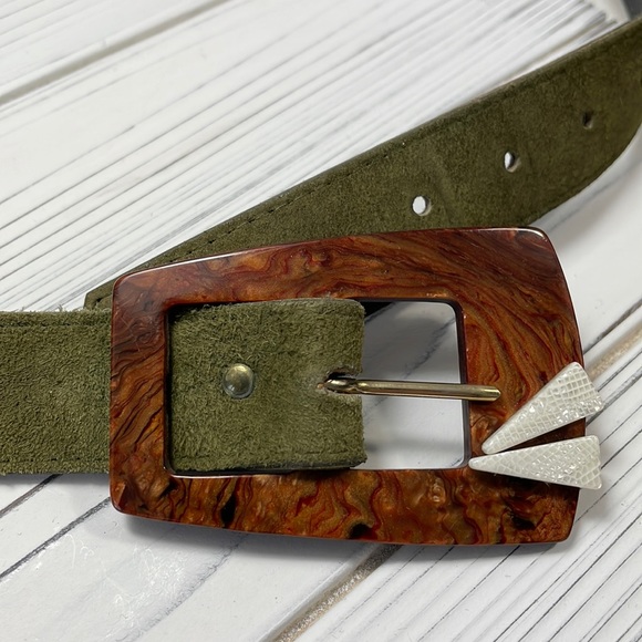 Simon Chang green suede leather belt, Size 30, Small - Picture 2 of 6